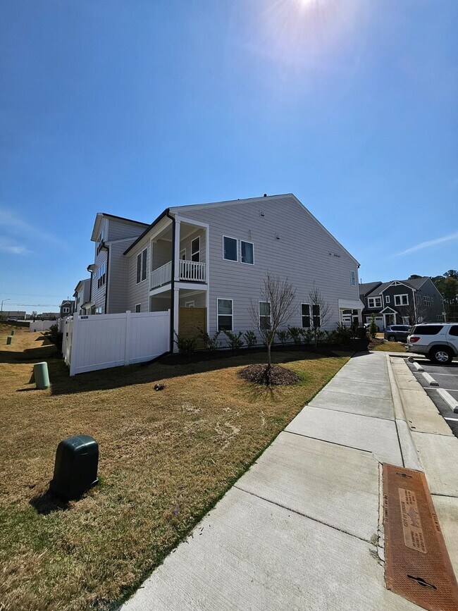 Photo - 3020 Dunnock Dr