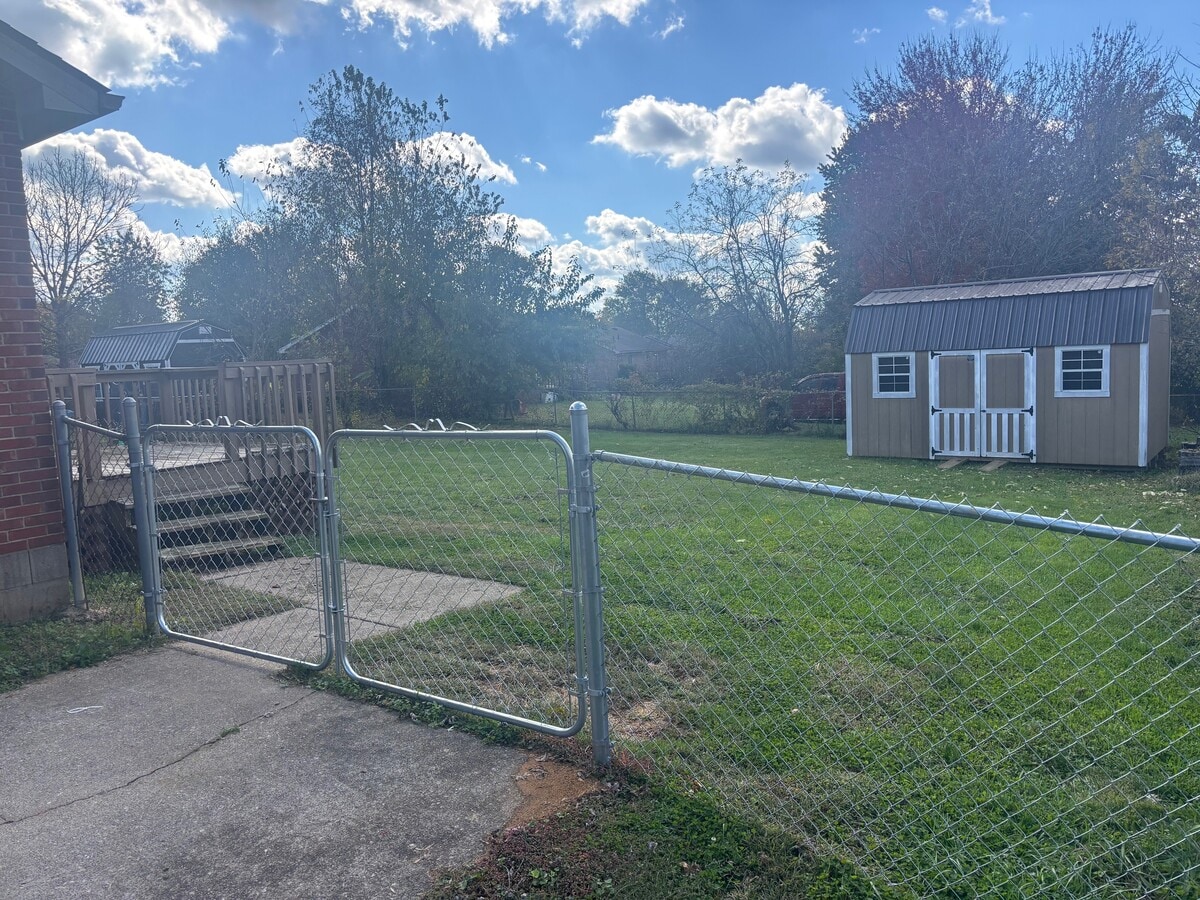 Photo - 121 Owings Blvd