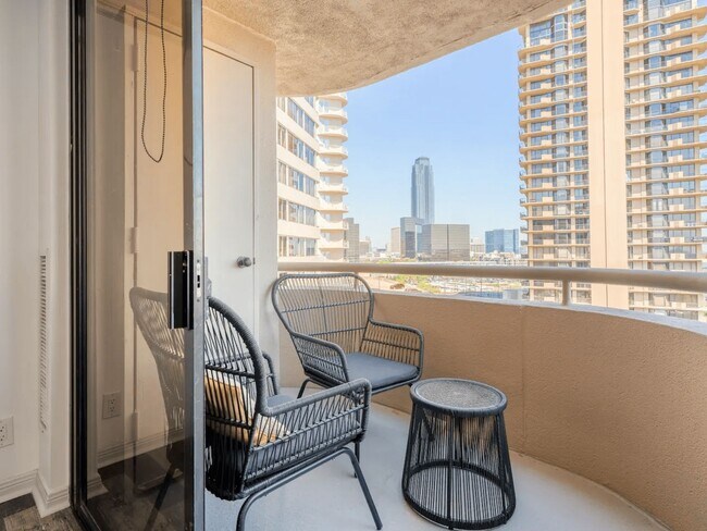 Photo - 3525 Sage Rd Unidad 1105