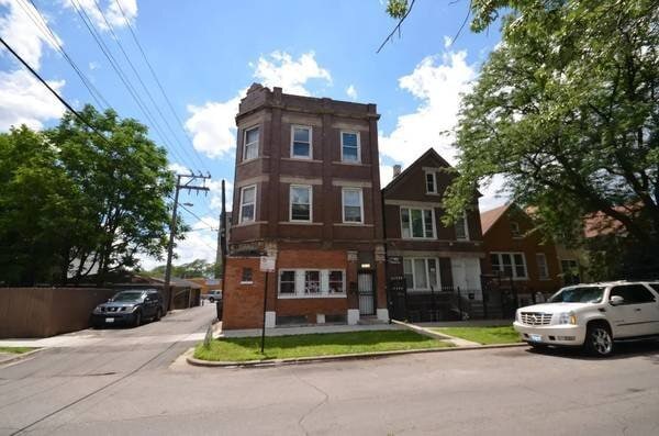 Building Photo - 2815 W 25th Pl Unit R1A
