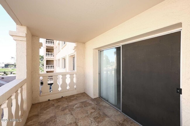 Photo - 7910 E Camelback Rd Unidad 311