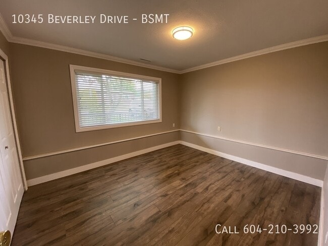 Photo - Beautiful 2 Bedroom Above Ground Suite