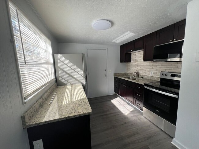 Photo - 9324 Eastfield Rd Unit A