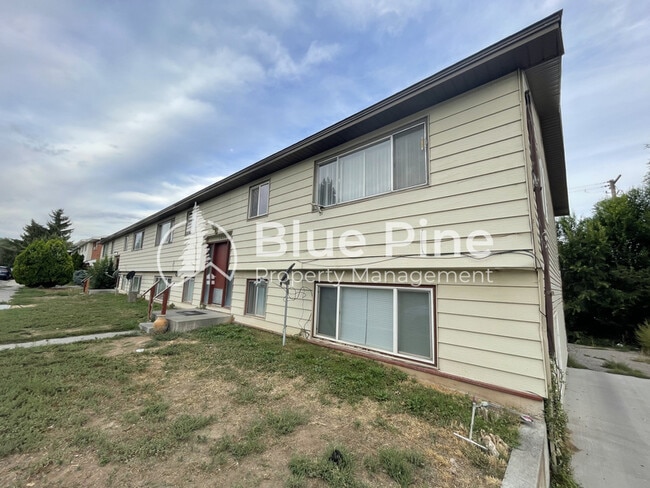 Building Photo - 1440 Alice Ave Unit 8 Rental