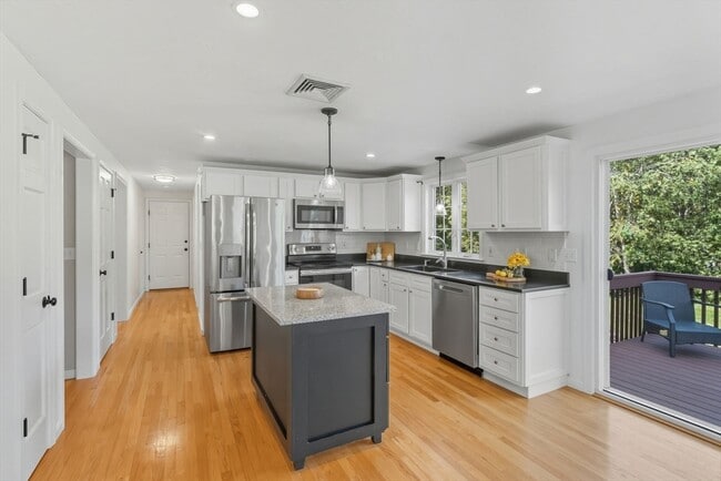 Photo - 22 Thurston Hill Rd