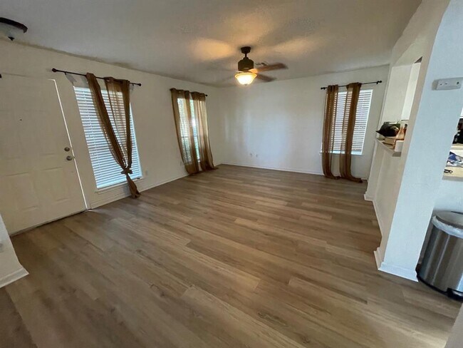 1000 Berry Bend Path