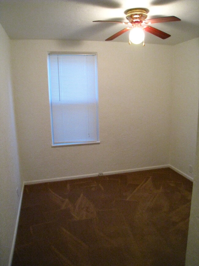 Photo - 8208 N Edison St Unidad 2