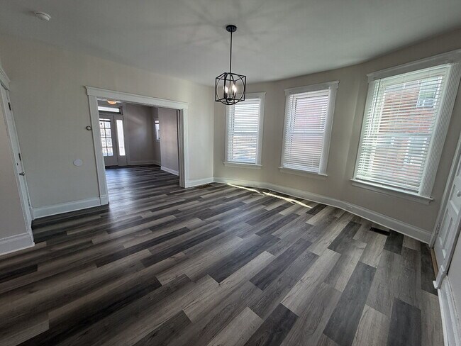 Photo - 2031 Hewitt Ave Unit 1