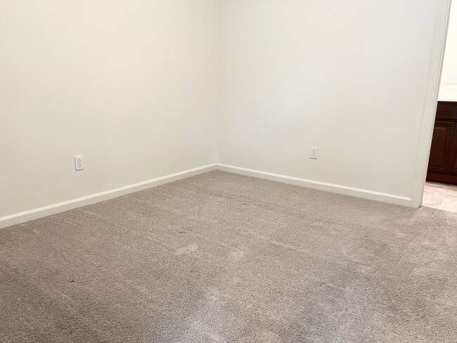 Photo - 4250 Lasalle Dr Unit 4250 Lasalle Dr # B