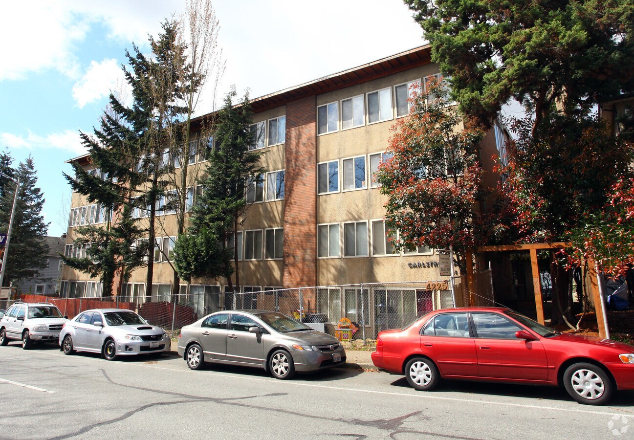 Photo - UDH - University District Heights