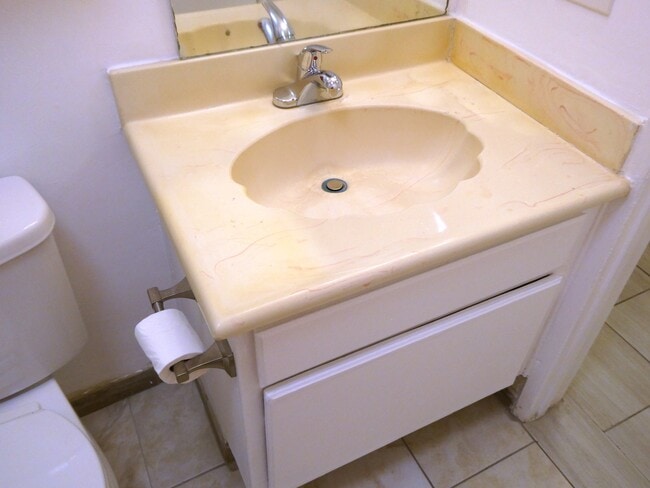 Photo - 828 N Bunker Hill Ave