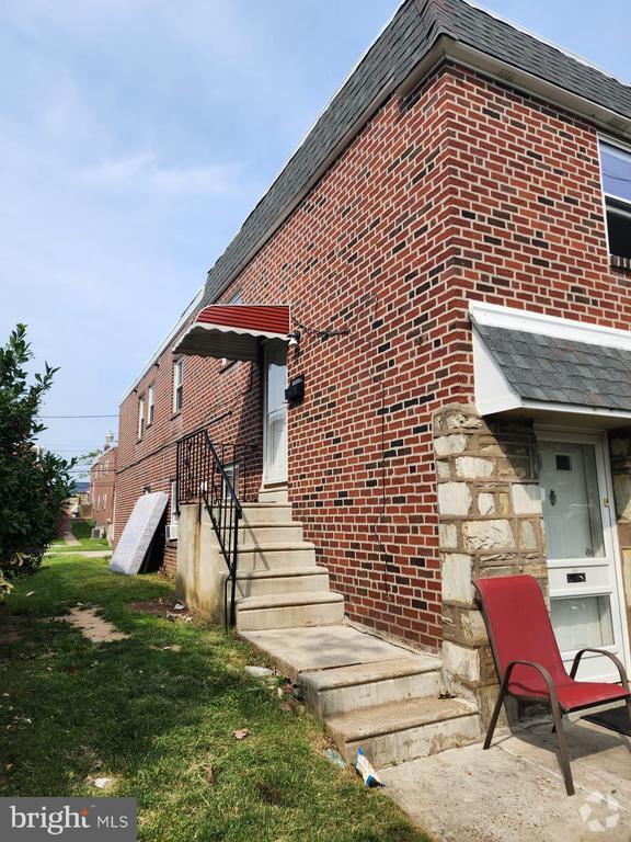 Building Photo - 1713 Borbeck Ave Unit 2ND FL Rental