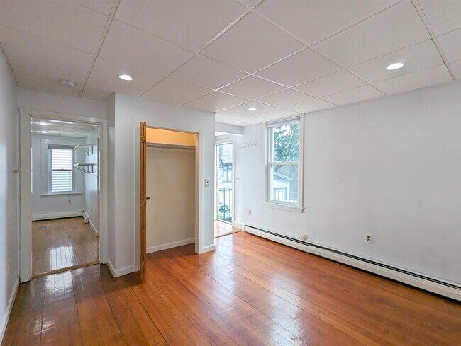 Photo - 63 Putnam St Unidad 4