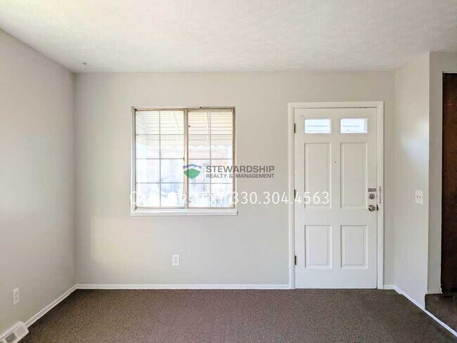 Photo - 1327 15th St NW