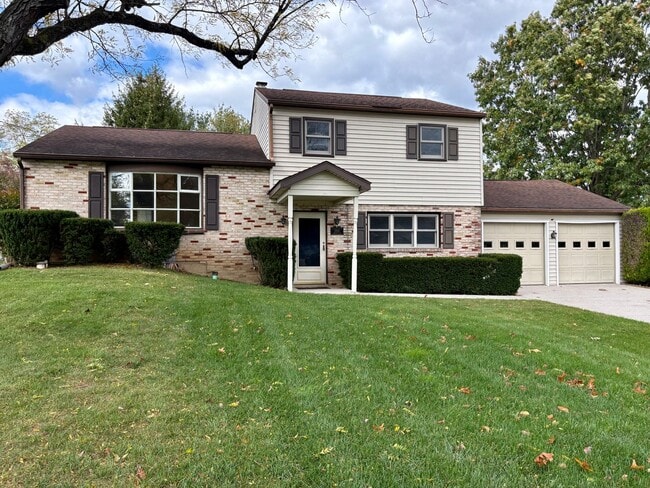 Building Photo - 3 Bedroom 1.5 Bathroom in Harrisburg -Cent...