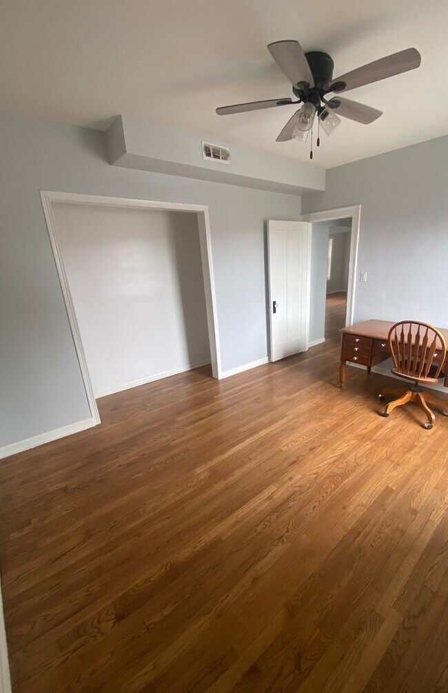 Photo - 6501 W School St Unit 2W