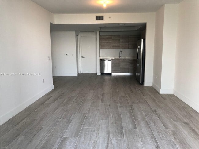Photo - 121 NE 34th St Unit 812