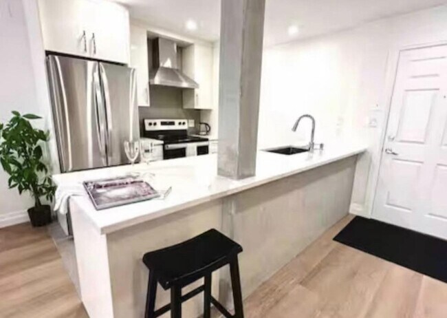1119 Vidal St Unit 2nd Floor