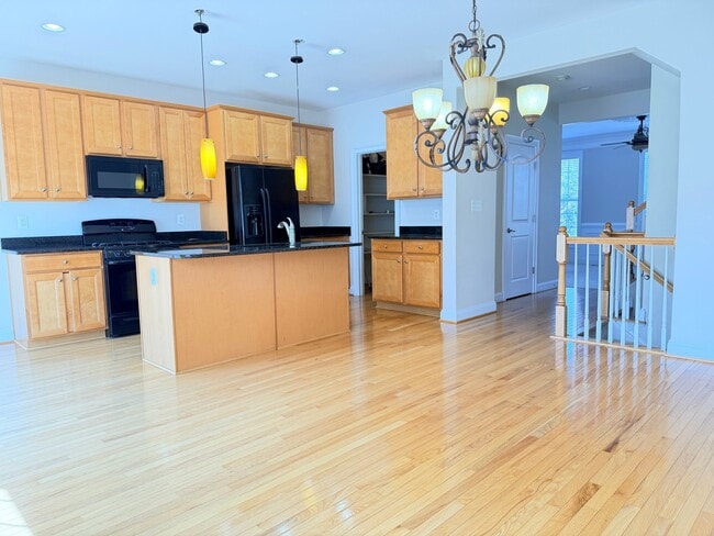 Photo - 15908 Mackenzie Manor Dr