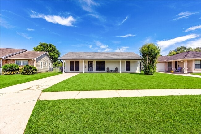 Photo - 9922 Carmalee St