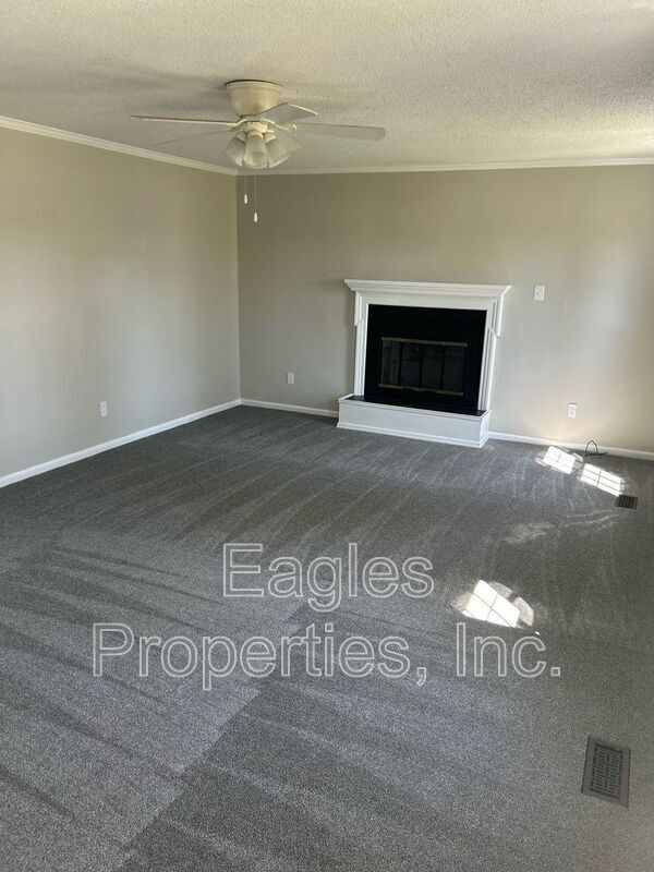 Photo - 129 Kelly Ct