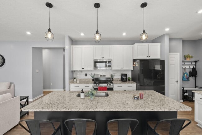 Photo - 1059 Honeycomb Ln