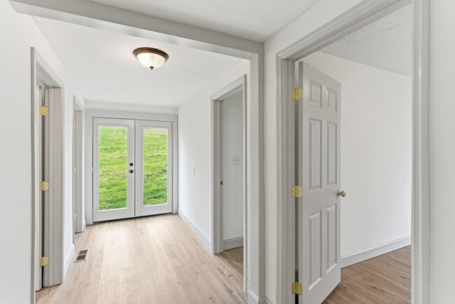 Photo - 944 Murphy Ave