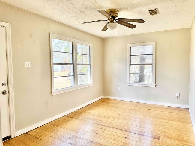 Photo - 2666 Sheldon Dr