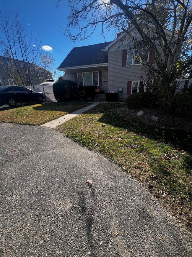 Building Photo - 210 Bay Shore Rd