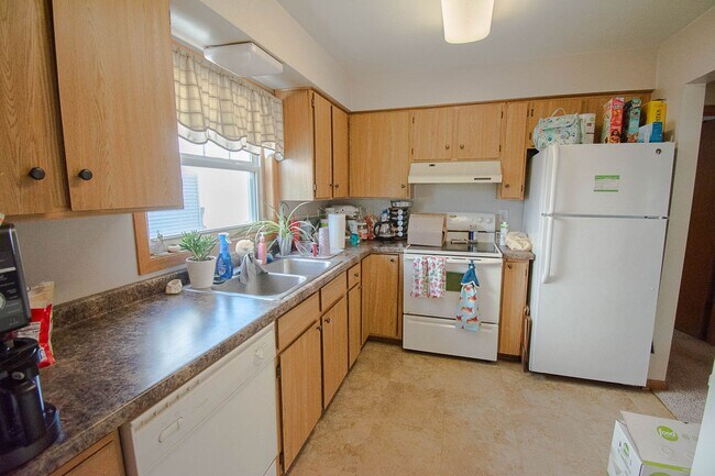 Photo - 2315 30th Ave NW Unidad #A