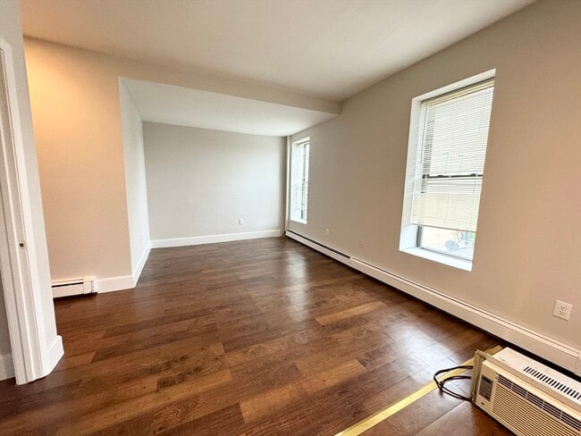 Photo - 15 Ruggles St Unit 1
