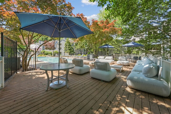 Windsor at Fairlakes apartments — community photo