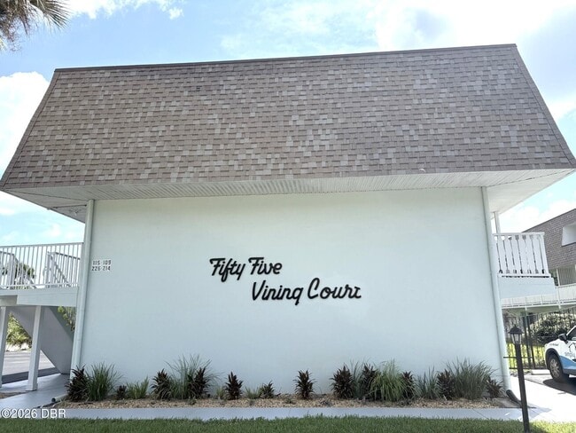 Building Photo - 55 Vining Ct Unit 114