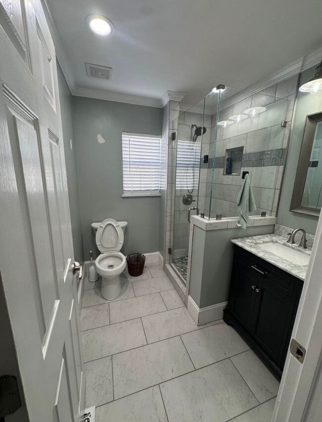 Photo - 1533 Harle Ave NW