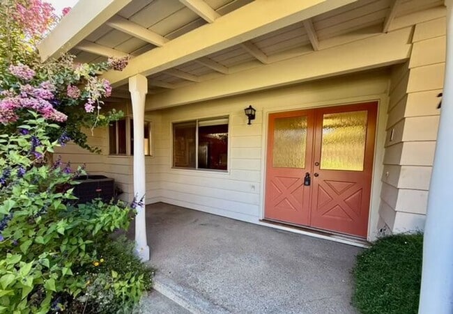 Photo - Beautiful 4 bedrooms 2.5 bath home