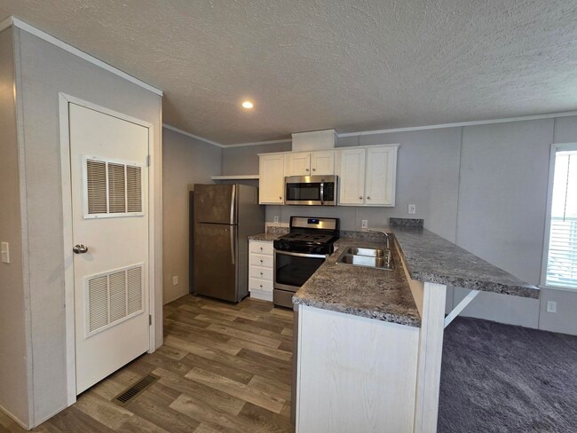 Building Photo - 1301 Avenue A