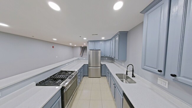 Photo - 1831 W Diamond St Unit #1B