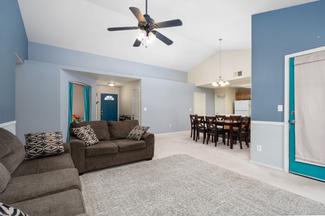 Photo - 2173 Spruce Ave