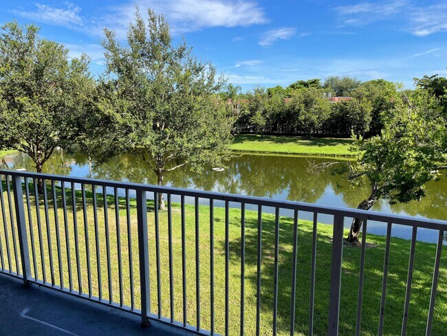 Photo - 6984 SW 39th St Unit H206