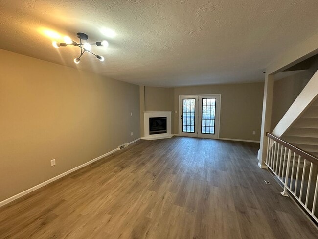 Photo - 6935 Tippecanoe Rd