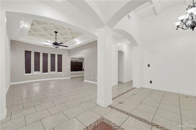 Photo - 23 Yellow Rose Dr