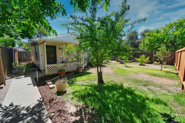 Photo - 3131 63rd St