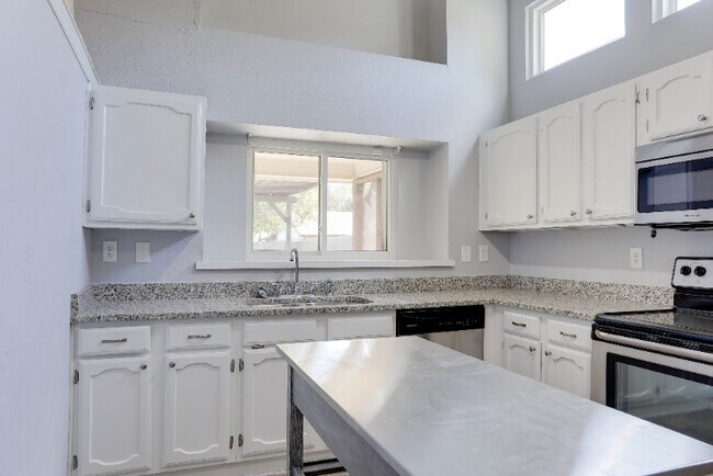 Photo - 3728 Whitefern Dr