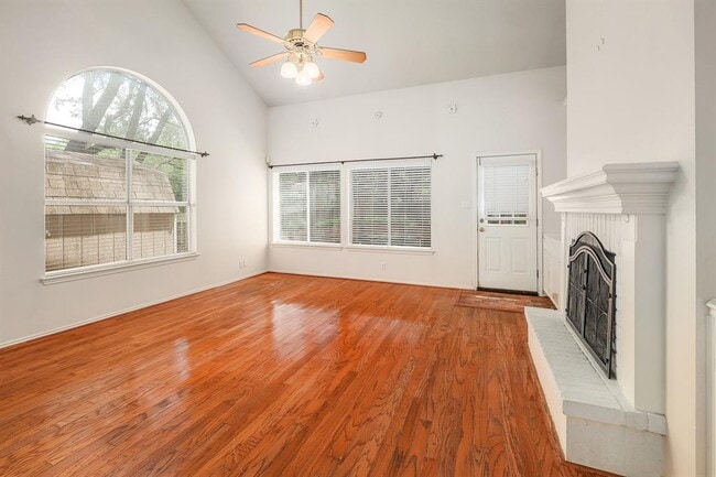 Photo - 9401 Caracas Dr
