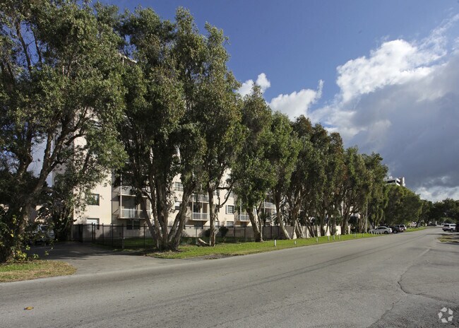 Photo - Harbor Pointe