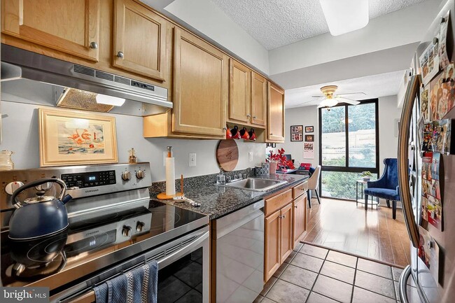 Photo - 4500 S Four Mile Run Dr