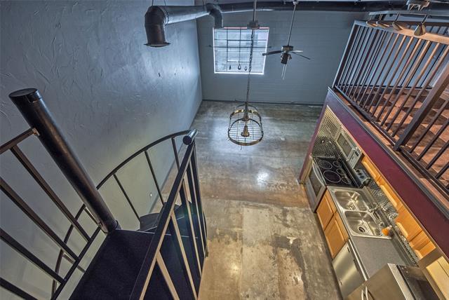 Photo - 215 N Walton St Unit 5