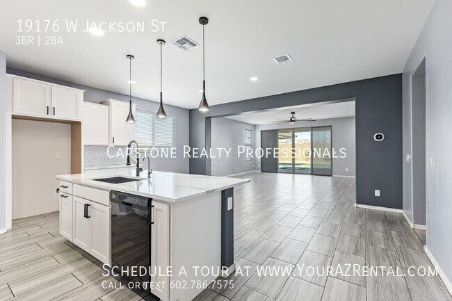 Photo - 19176 W Jackson St