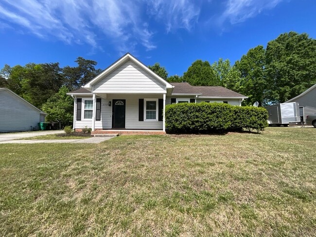 Building Photo - 2709 Ingleside Dr