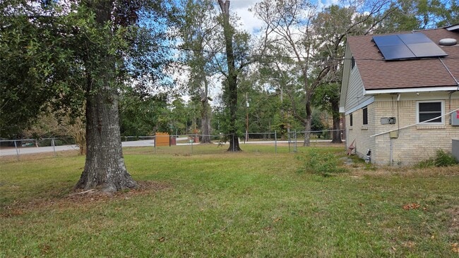 Photo - 1600 Southern Oaks Dr